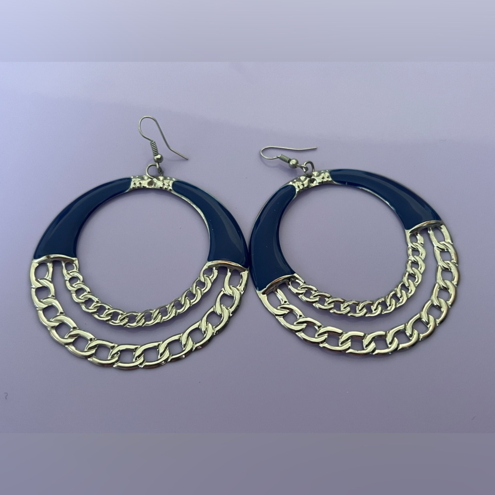 Elegant Gold and Black Hoop Earrings